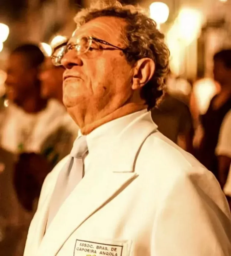 Gildo alfinete.jpg